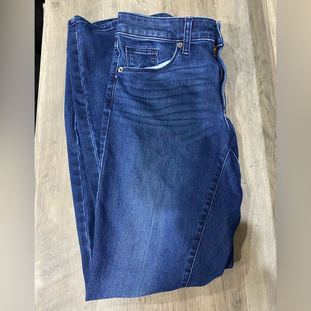 UNIVERSAL THREAD jeans